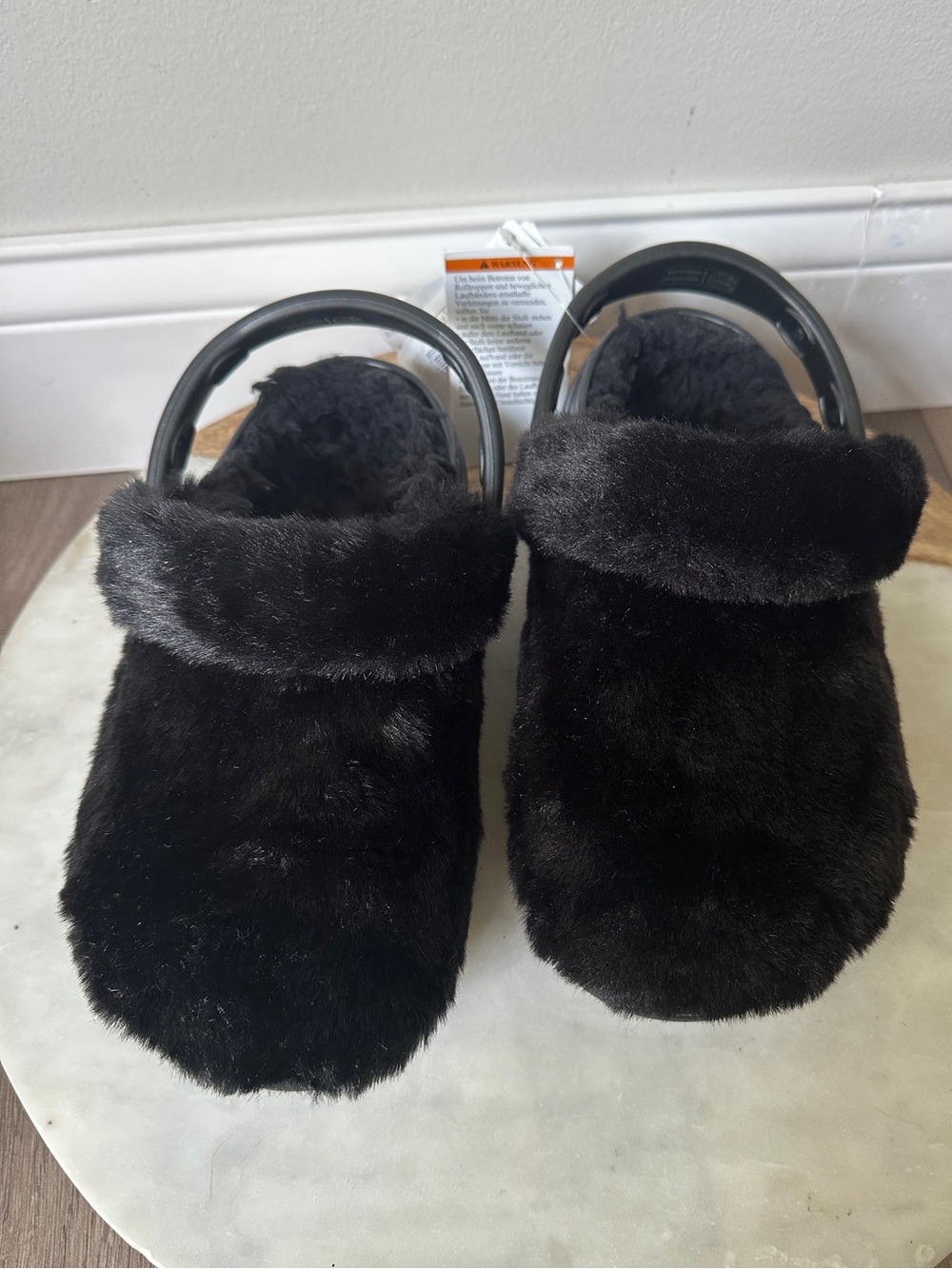 Crocs womens Classic Fur Sure clogs Black Womens 8